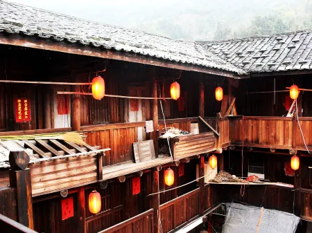 Herongzhuang Inn Отели рядом с достопримечательностью «Fujian (Nanjing) Tulou Scenic Area»