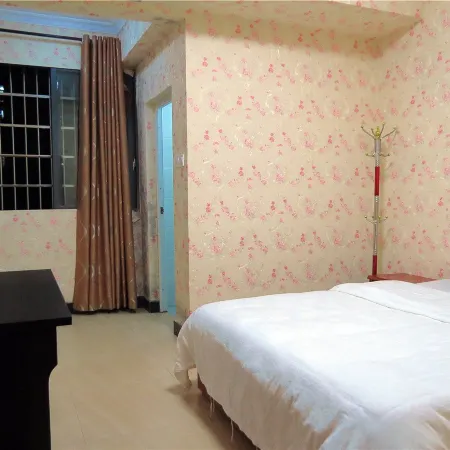 No.18 Qixian Hotel