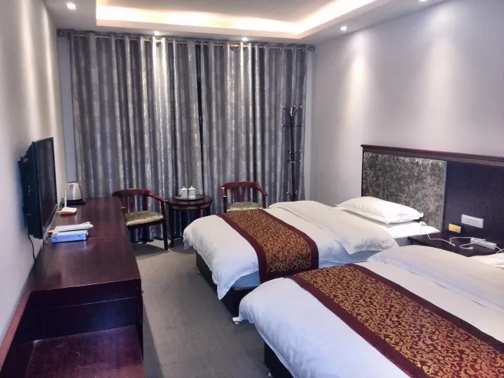 Yijia Hotel