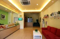 Bengbu Le 8 Hotel Chain (Baolong City Plaza)