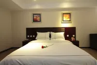 Tianyou Business Hotel (Hebi Qi Zhaoge Road)