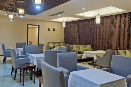 Yuechicuihuyingxiangjiudian