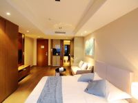 青岛艾屋酒店公寓 - 海景大床房