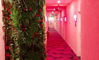 Pinai Film Theme Hotel (Beijing International Trade Baiziwan Subway Station)