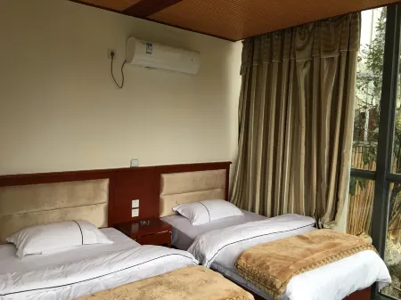 Yunshang Holiday Manor Отели в г. Луопинсянь