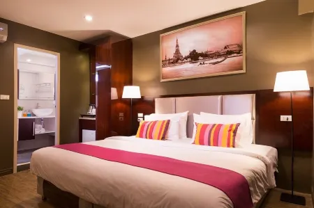 Ratchada Point Hotel