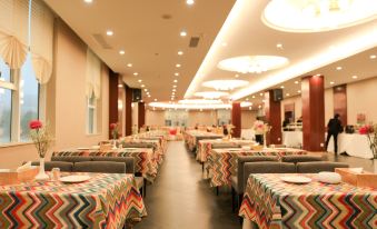 Zhong Yuan Hotel