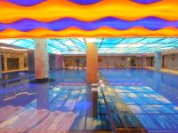 泸定眉州酒店 - 室内游泳池