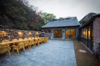 Huaijing Stones Guesthouse Hotel dekat Shennv Peak