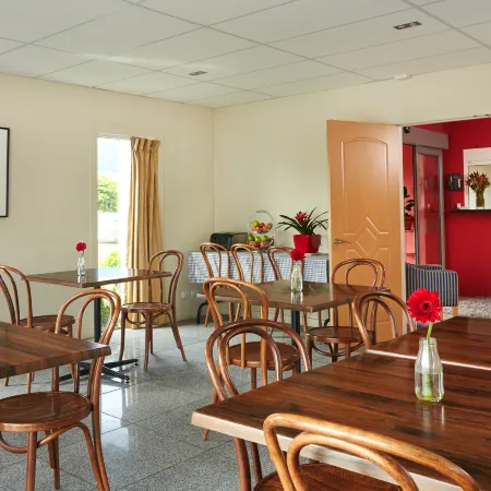 Saxton Lodge Motel