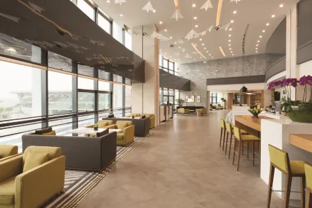 Hyatt Place Shenzhen Airport Отели рядом с достопримечательностью «Shenzhen Airport Fuyong Pier - Passenger Terminal»