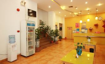 Pinzhi Apartment (Qingyuan North Railway Station Shop)