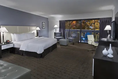 Toronto Don Valley Hotel and Suites