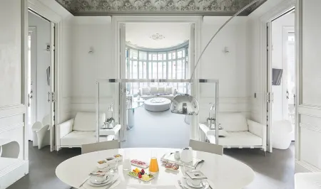 El Palauet Modernist Suites Barcelona Отели рядом с достопримечательностью «Площадь Испании»