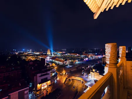 Vienna International Hotel (Xi'an Big Wild Goose Pagoda Datang Everbright City)