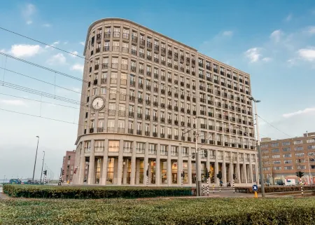 Amadi Panorama Hotel Отели рядом с достопримечательностью «Мост Питон»