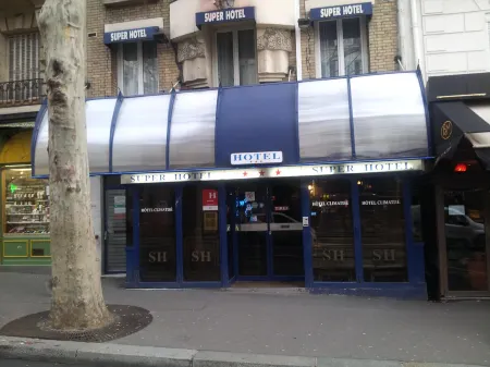 Panam Hotel Paris Gambetta Отели рядом с достопримечательностью «Place Gambetta»