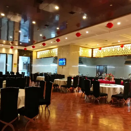 Qiankun Business Hotel