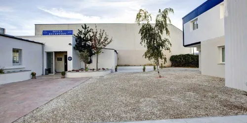 Grand Hôtel Sénia Hôtels à : Choisy-le-Roi