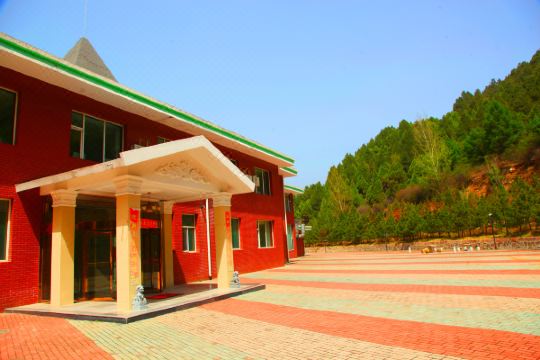 卧龙山庄(灵石二部店)