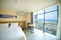 Borrman Hotel (Guilin North Railway Station Hengda Plaza) Hotels in Guilin