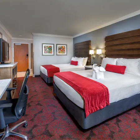 Desert Palms Hotel & Suites Anaheim Resort