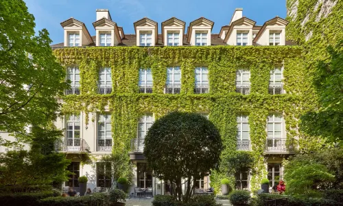 Le Pavillon de la Reine & Spa, Place des Vosges