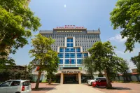 Khách sạn Vinh Plaza ( Công ty Cổ Phần Thương mại Vinh Plaza) Các khách sạn gần Tẩm Quất Người Mù Cơ Sở Cảnh Hiền