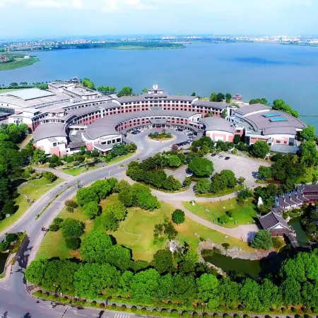 Tongli Lake View Hotel