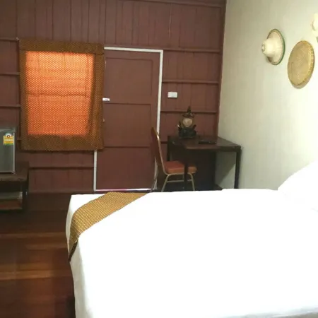 Baan Khun ya Ayutthaya