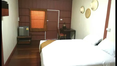 Baan Khun ya Ayutthaya