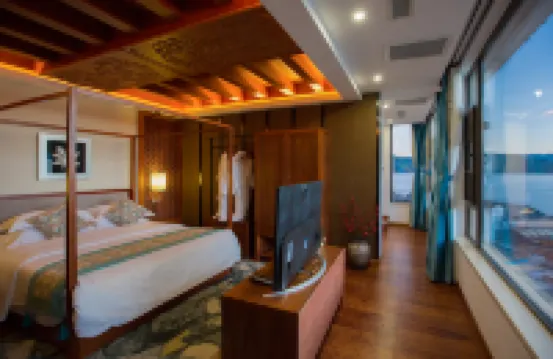 瀘沽湖雲上度假酒店（達祖情人灘店）