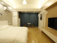 蚌埠睡猫驿站酒店 - 55寸观影大床房