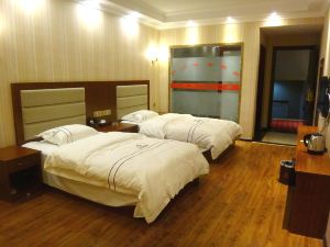 Lujiang Business Hotel