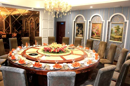 Jiang'an Tianwai Tian Hotel Отели рядом с достопримечательностью «Colorful Waterfall»