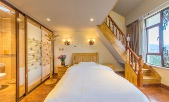 Lijiang cloud color · July time Inn