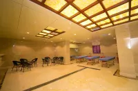 Linjiang Huayuan Hotel Hotel di Dunhua