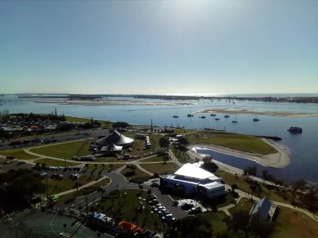 Palmerston Tower on Southport Broadwater Отели рядом с достопримечательностью «Chinatown, Gold Coast»