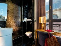 Hotel Lumen Paris Louvre Hotels near 1st arr.