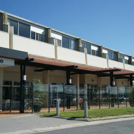 Bayside Hotel