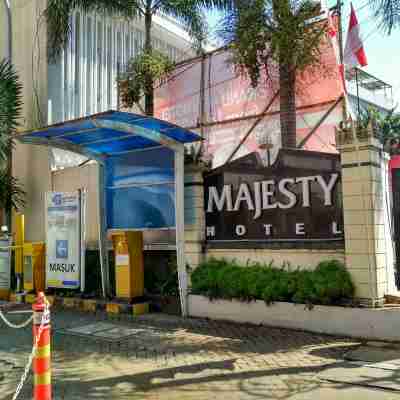 The Majesty Hotel Hotel Exterior