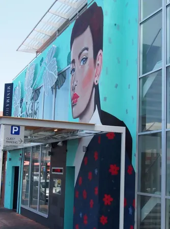 Majestic Minima Hotel Отели рядом с достопримечательностью «Сейнт Питерс Биллабонг»