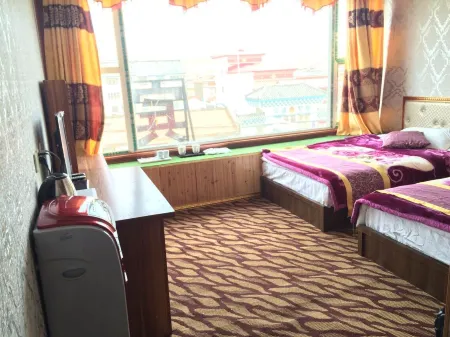 Heping Hotel Отели рядом с достопримечательностью «Five Sciences Buddhist Academy»