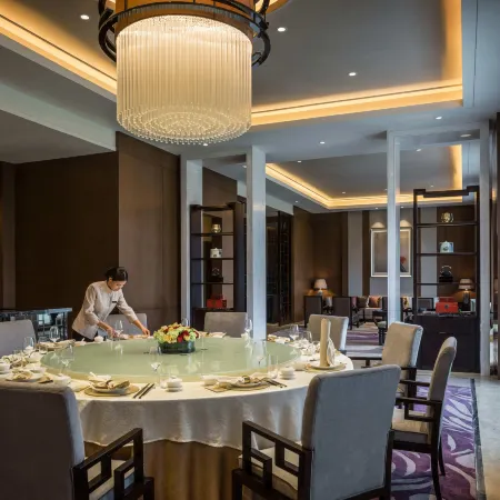 HUALUXE Hotels and Resorts YANGJIANG CITY CENTER