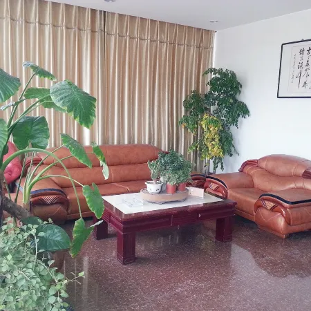 Xingyang Taihe Business Hotel
