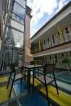 Yixin Theme Hotel