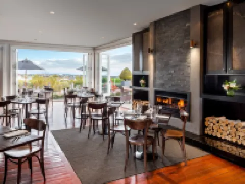 Hilton Lake Taupo Hotels in Taupo