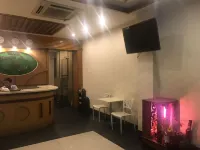 Nouveau Happy Inn
