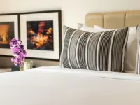 Theatre Residence Hotels near Grand Palace