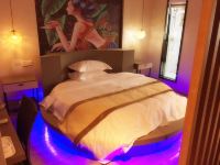威海浪漫爱途主题宾馆 - 热带风情主题套房